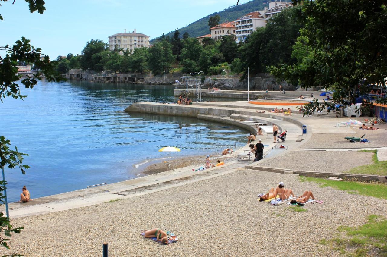 Apartments With A Parking Space Lovran, Opatija - 7713 Ngoại thất bức ảnh